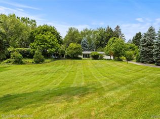 5340 Franklin Rd, Bloomfield Hills, MI 48302