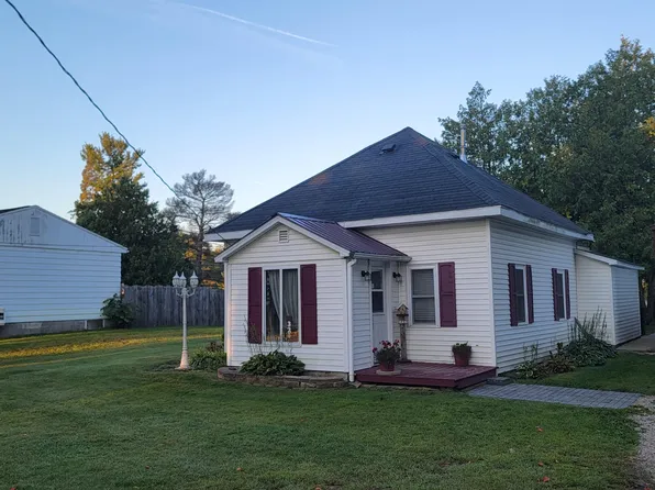 321 N Norman St, Barryton, MI 49305