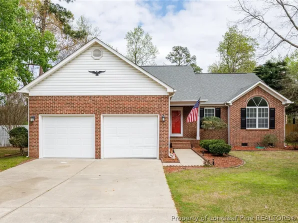 310 Timber Ridge Dr, Raeford, NC 28376
