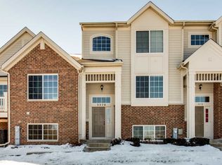 3370 Cameron Dr, Elgin, IL 60124