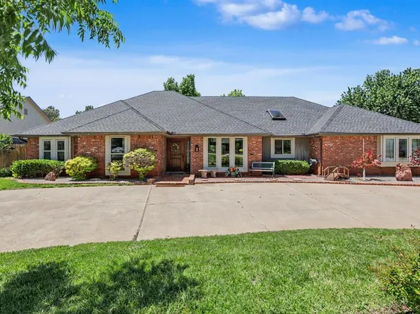 808 Glenridge Dr, Edmond, OK 73013