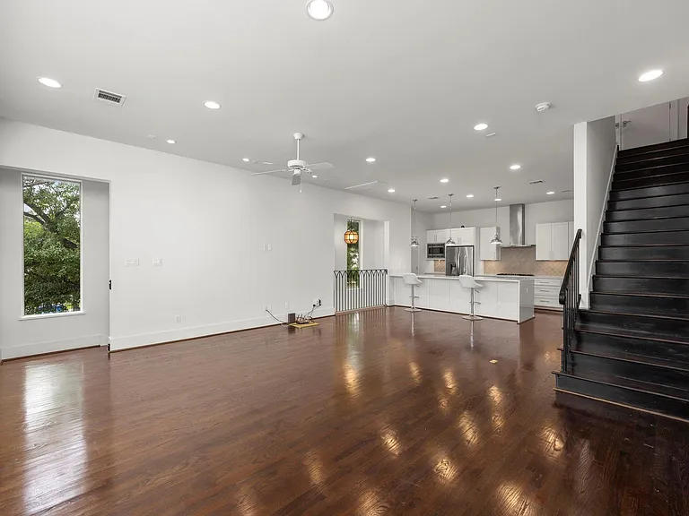 1808 Oakdale St — Photo 11