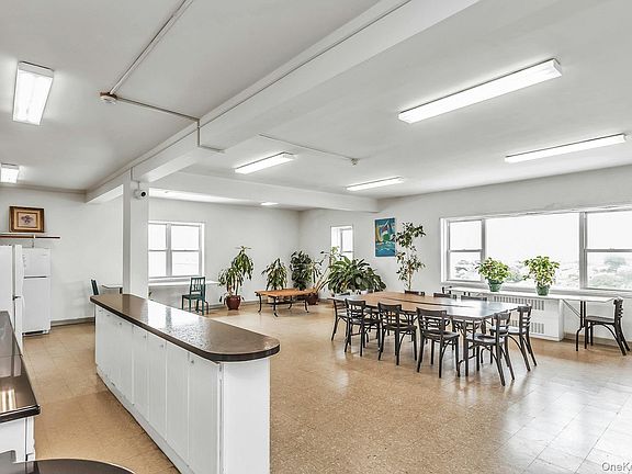5th image of 370 Broadway #4J