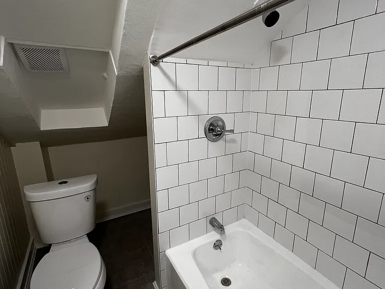 91 Vanderland Ave #3 — Photo 7