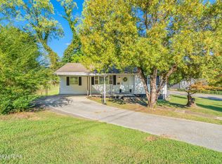 117 California Ave, Oak Ridge, TN 37830