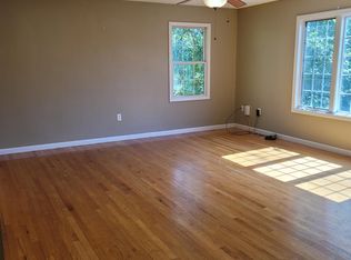 28 Sunflower Ln #B, Westfield, MA 01085