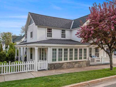 316 E 3rd St, Harbor Springs, MI, 49740