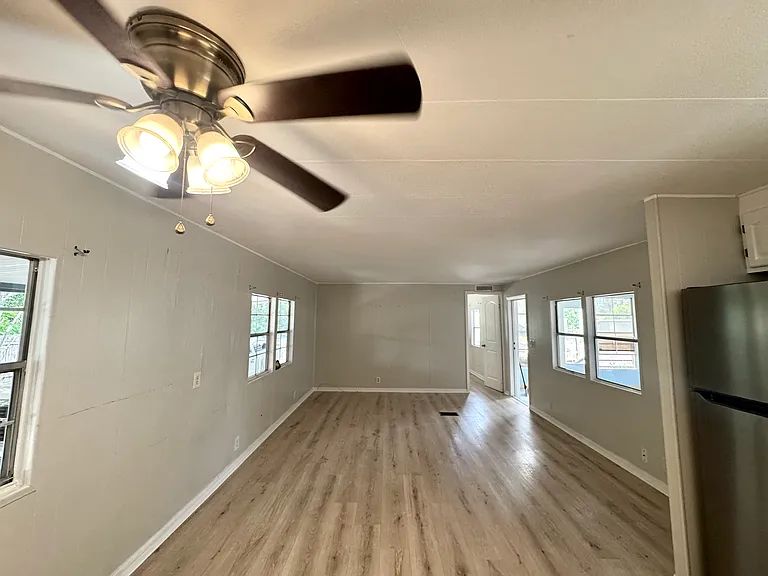 4152 Richmond Ave — Photo 9