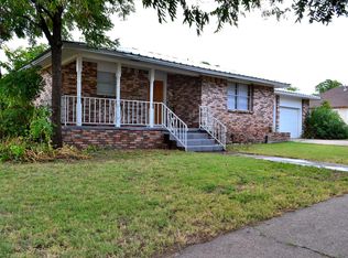 301 N 9th St, Ballinger, TX 76821