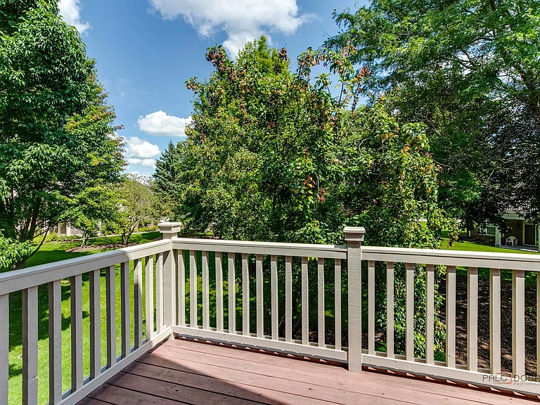 552 Saddlebrook Ln — Photo 27