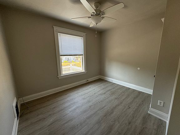 4th image of 3804 Elsmere Ave #2