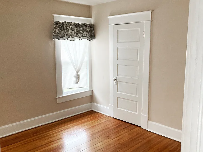 extra large living/bedroom
