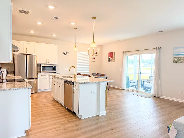 106 Wildflower Ln — Photo 4