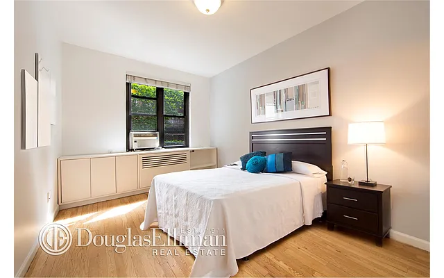 Rented by Douglas Elliman | media 21