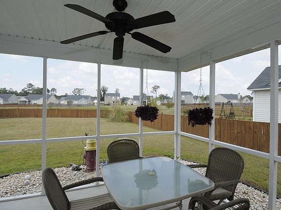 Screened in porch