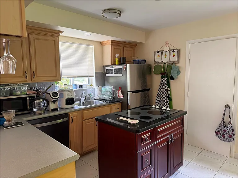 2862 SW 38th Ave #BACK — Photo 6