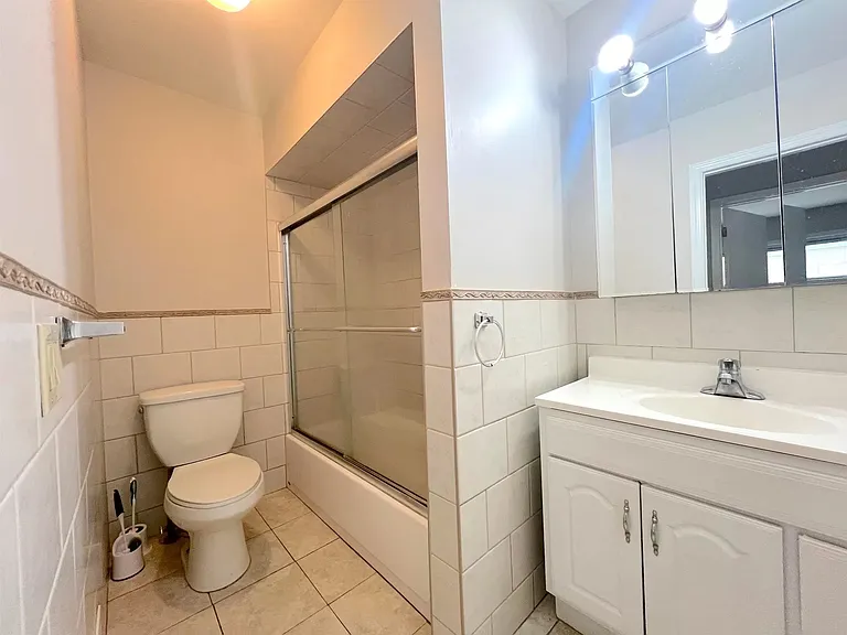 220 Bergen St #3 — Photo 4