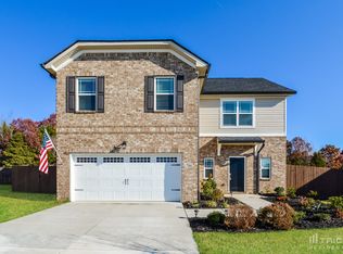 638 Whirlaway Dr, Burns, TN 37029
