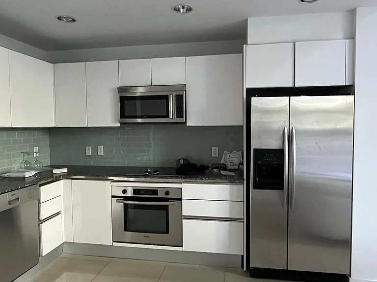 1060 Brickell Ave #401 — Photo 4