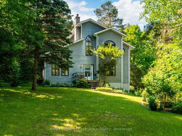 122 Poyntz St, Penetanguishene, ON L9M 1P4