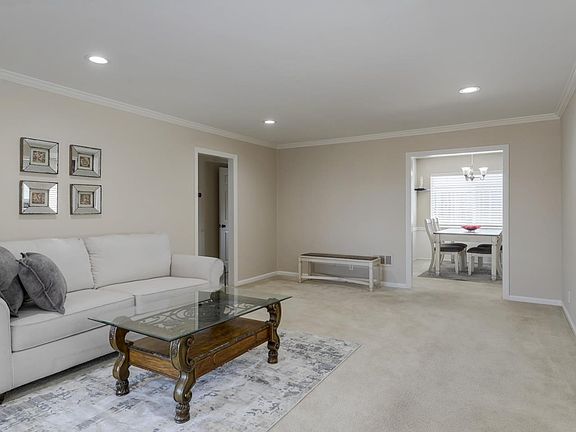 3rd image of 1556 Hillsdale Ave