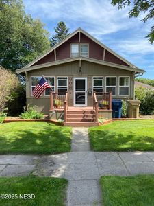 908 2nd St NE, Watertown, SD, 57201