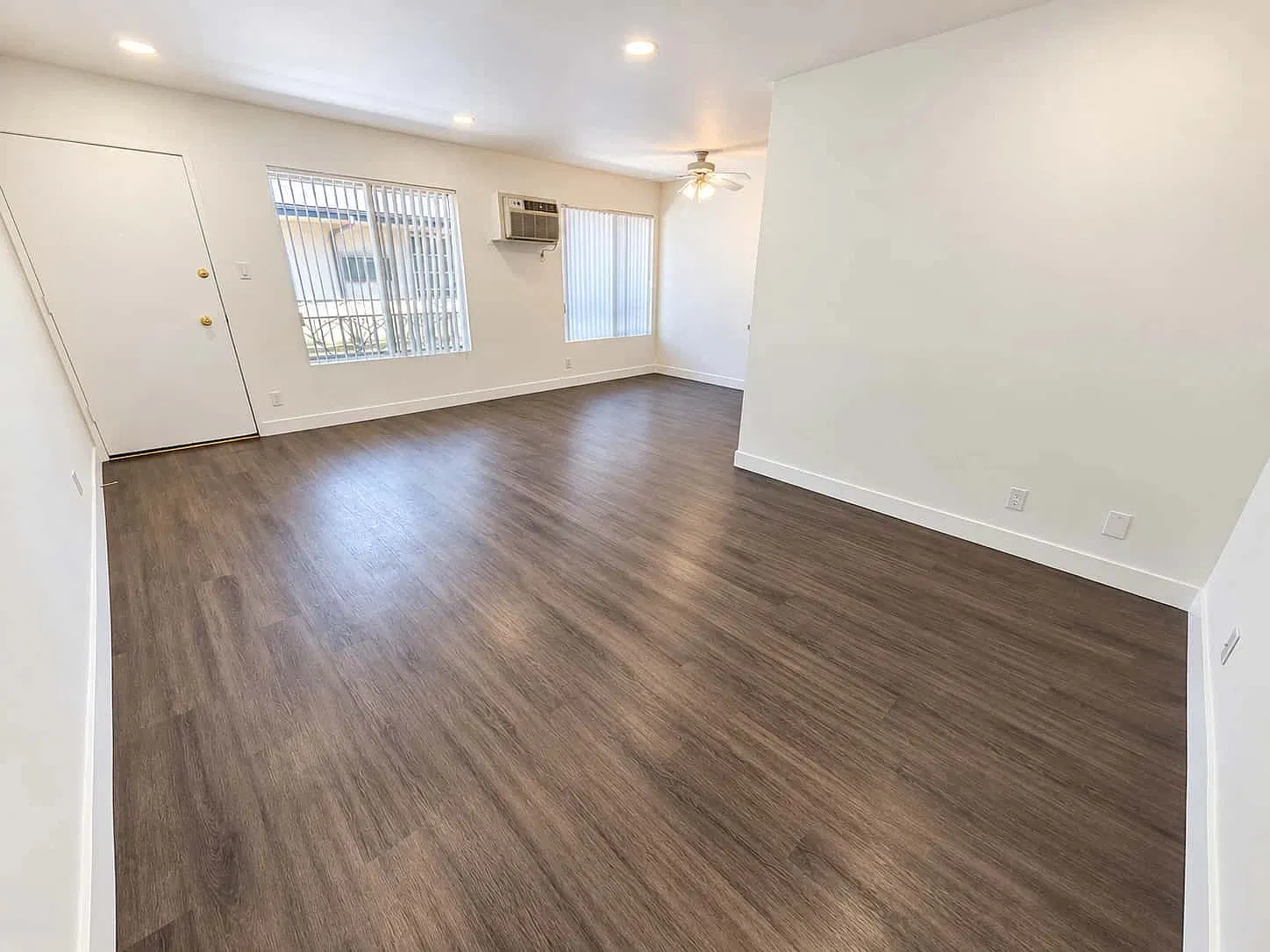 536 N Sweetzer Ave — Photo 4