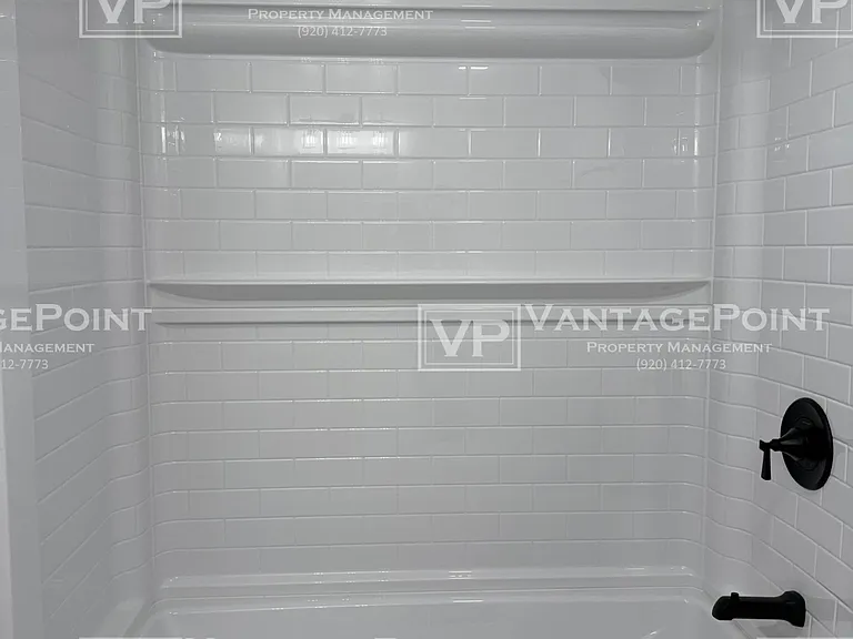 1920 Division St #4 — Photo 10