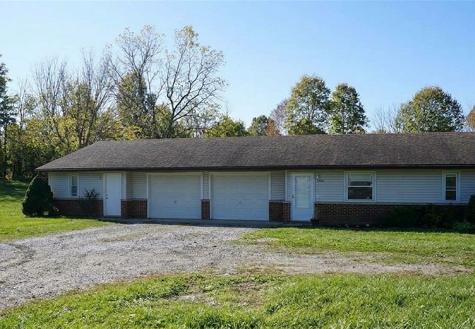 1st image of 2590-2592 Meloy Rd