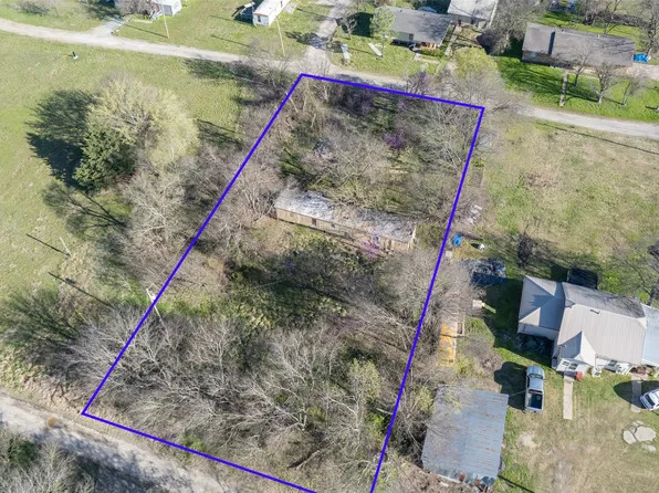 200 E Pearl St, Celeste, TX 75423