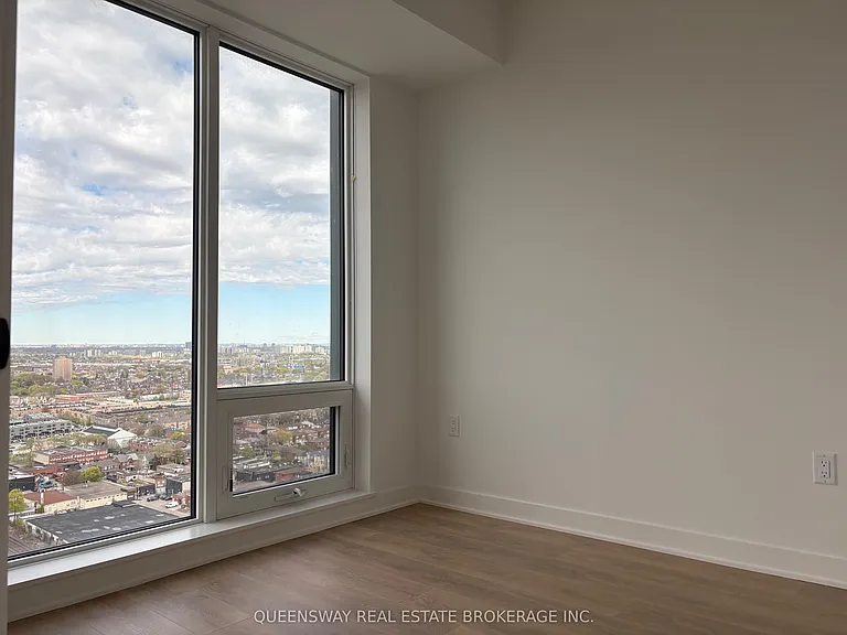 1185 Dupont St #2210 — Photo 12