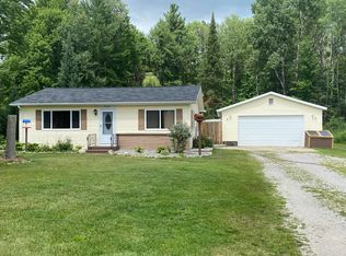 7869 Silsby Dr, Roscommon, MI 48653