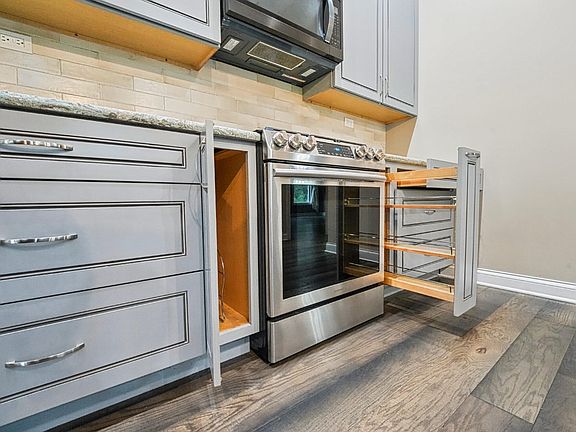 4th image of 2205 Oak Harbor Ct
