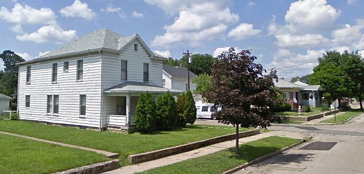 2nd image of 820 Auburn St
