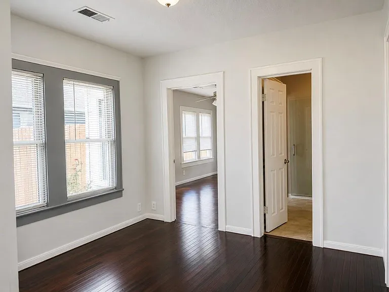 4109 De George St — Photo 11