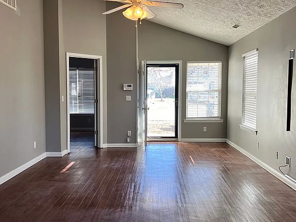 2nd image of 2568 Arbor Ter