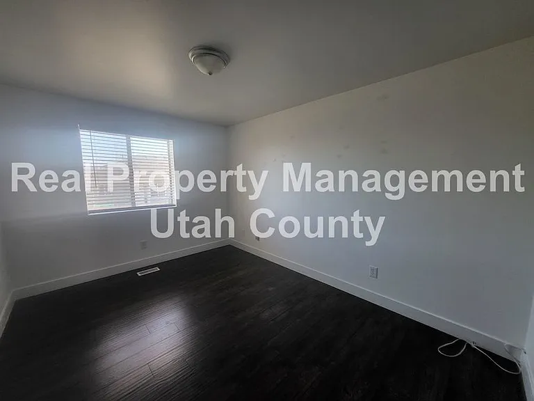 1054 S Ellen Cir — Photo 13