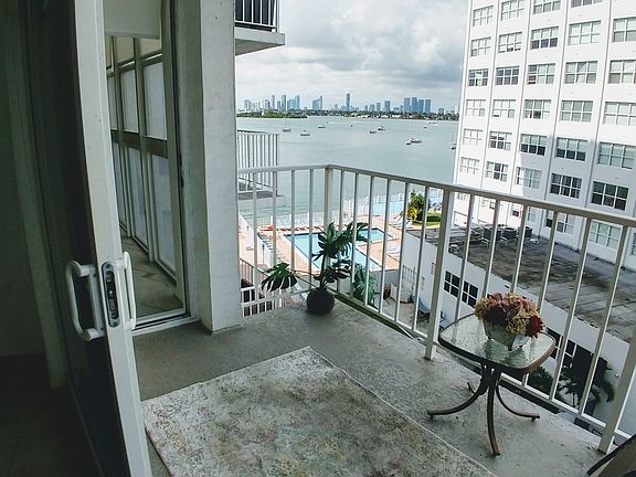 4th image of 1228 West Ave APT 405