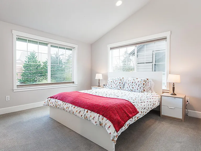 1503 E Union St — Photo 11