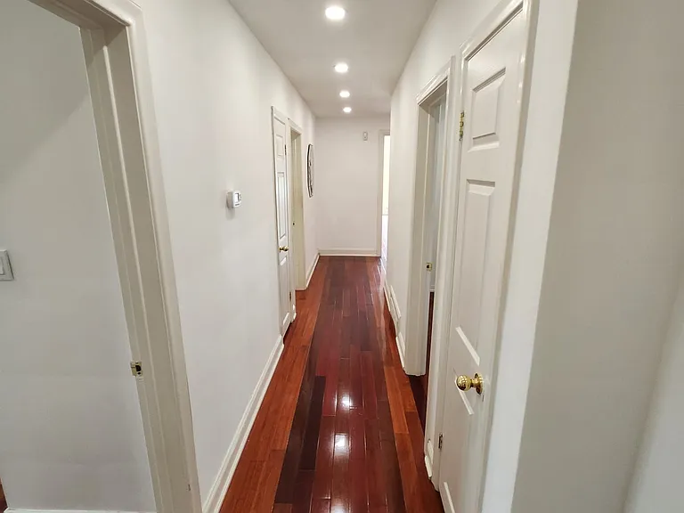 6 Blithfield Ave #MAIN — Photo 24