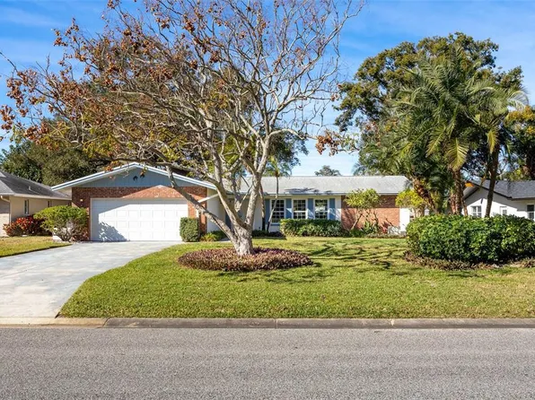 2346 Sarazen Dr, Dunedin, FL 34698