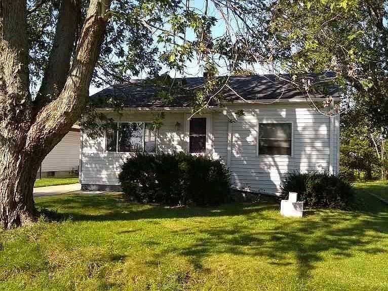 1st image of 4584 Gordon Dr