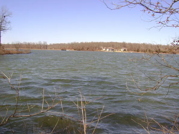 602 S Shore Dr, Horseshoe Bend, AR 72512