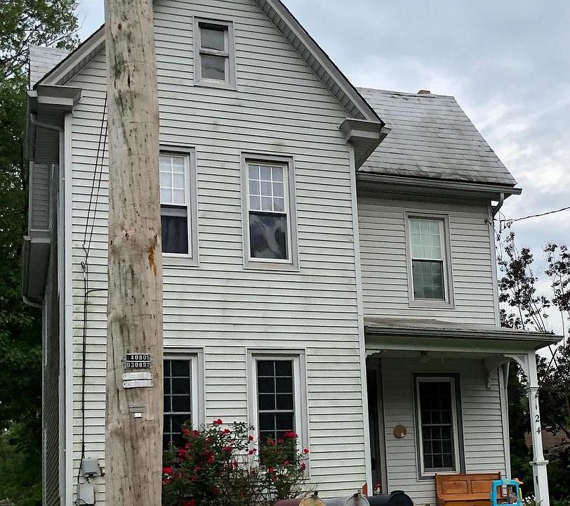 1st image of 124 Akron Rd