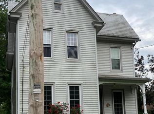 124 Akron Rd, Ephrata, PA 17522