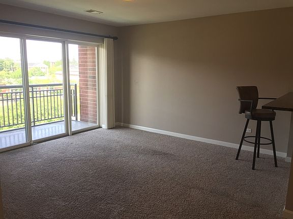 5th image of 255 E Liberty Dr APT 603