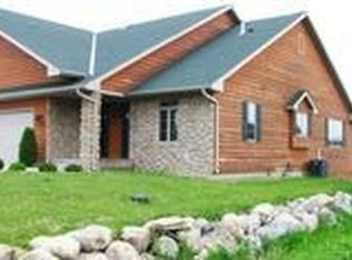 20345 Geneva Trl, Faribault, MN 55021