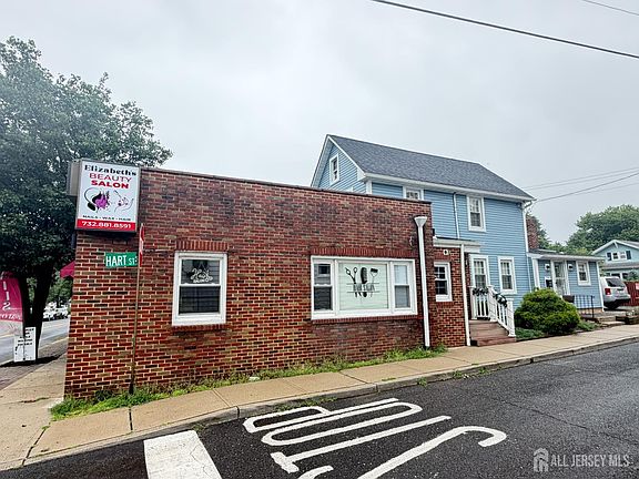 3rd image of 120 Main St