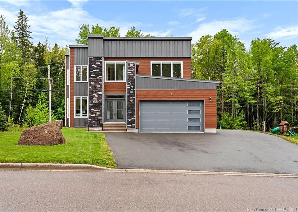 1st image of 16 Parkplace Ln