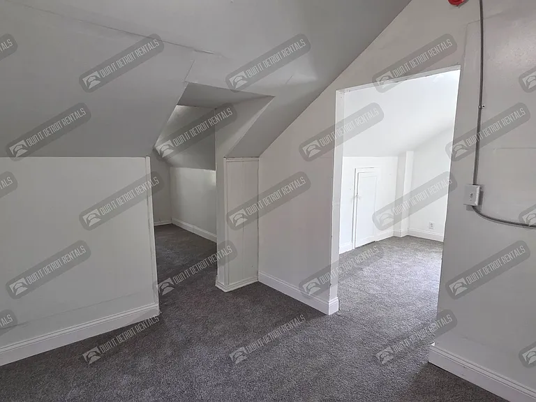 11591 Roxbury St — Photo 19